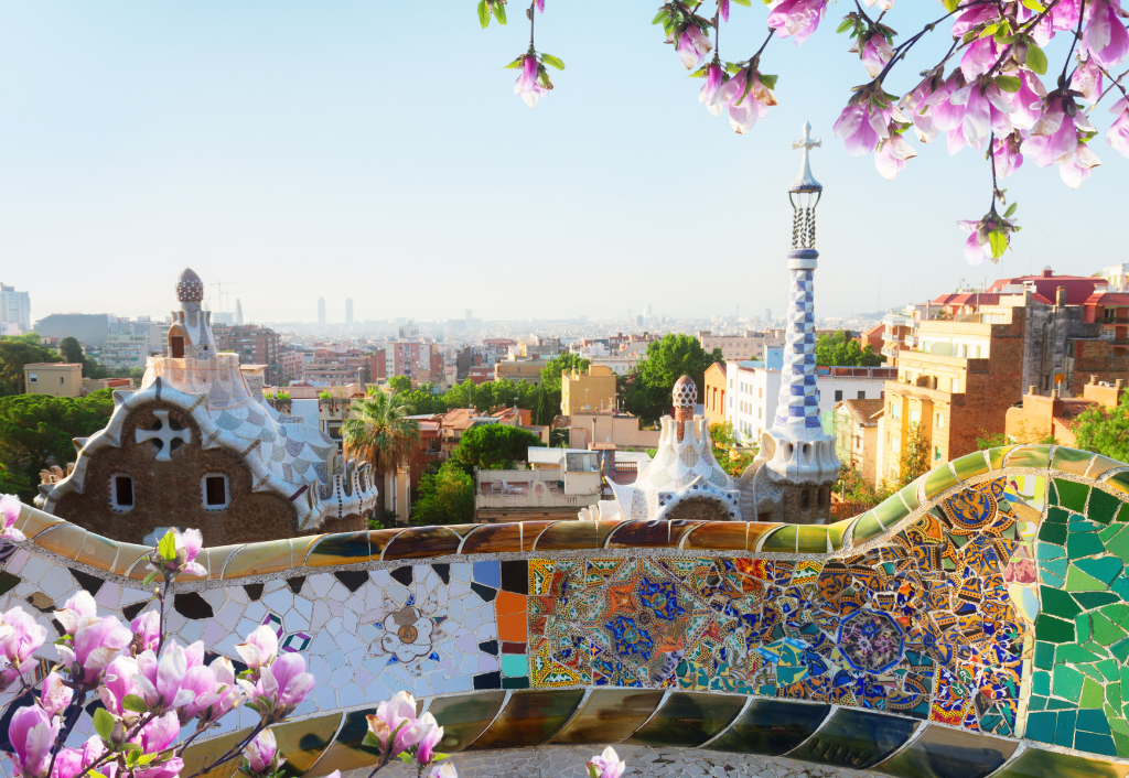 Travel to Barcelona in Spring things to do