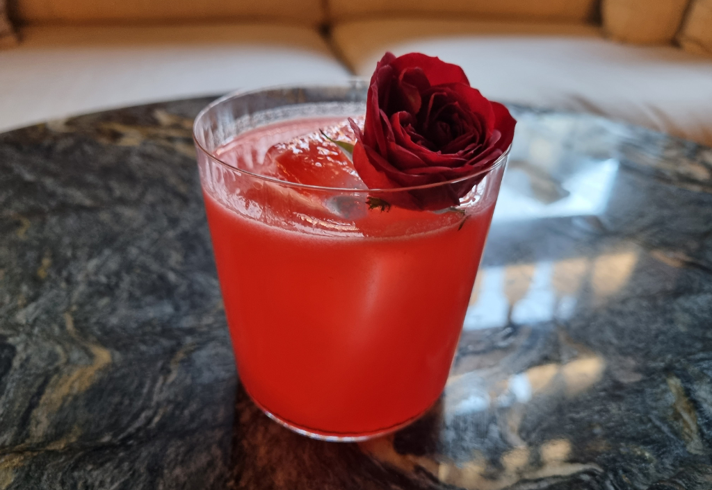 Valentine's Day special cocktail at Glass by Sips in Madrid Hotel Urban